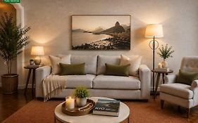 Apartamento charmoso 2 quartos em Copacabana com Wi-Fi ar-condicionado ótima localização